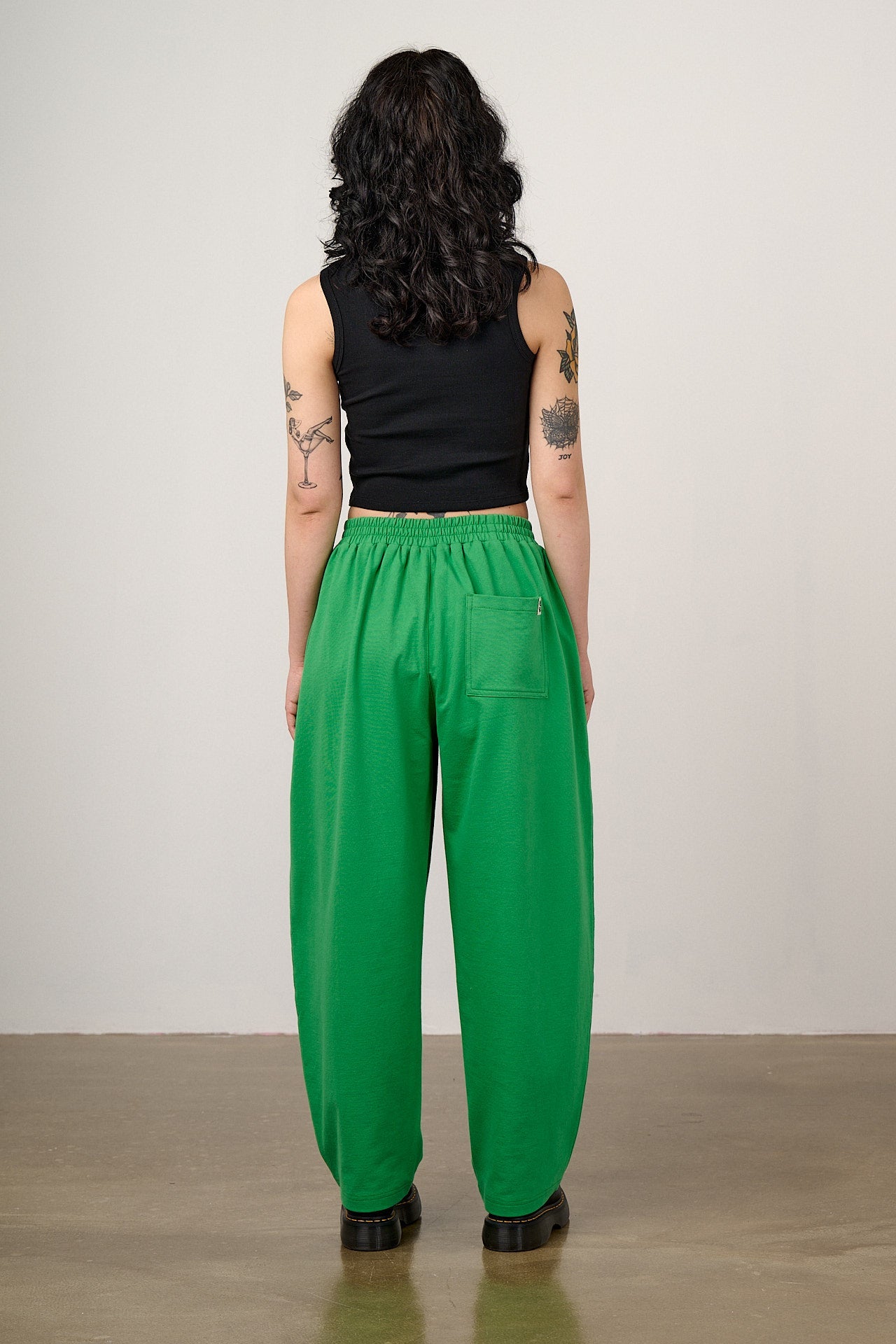 Freddie - Barrel Leg Cotton Jersey Trousers in Kelly Green