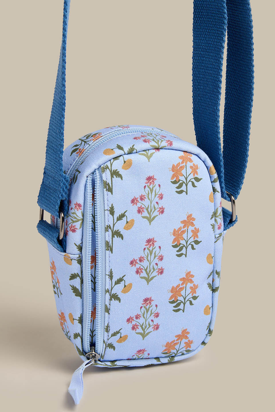 Brady - Cotton Crossbody Bag in Blue Walled Blooms