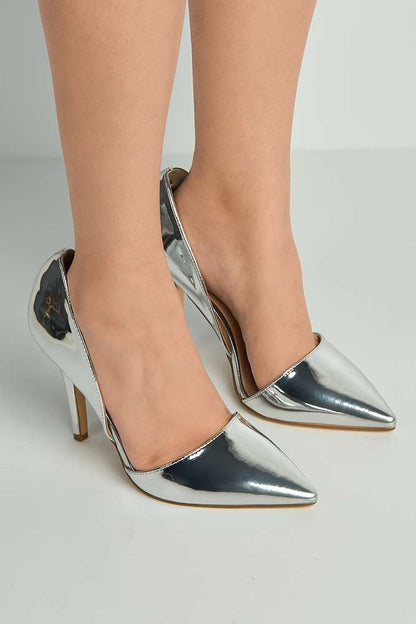 Milaya Cut-out Side Pointed Toe Court Shoes in Silver Metallic