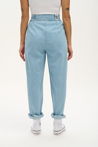 Addison - Denim Jeans in Light Wash Blue