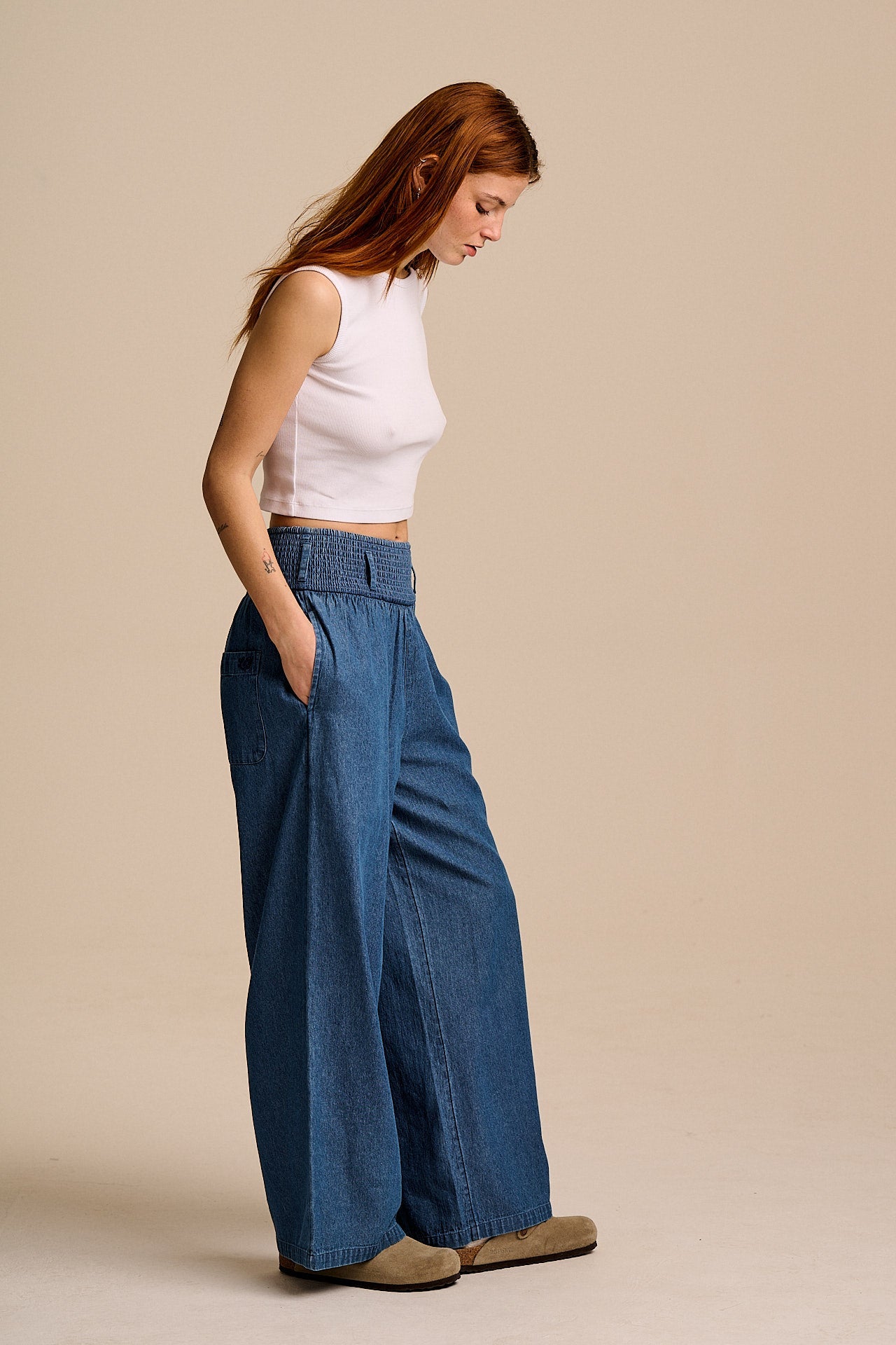 Alex - Wide Leg Cotton Trousers in Mid Wash Blue