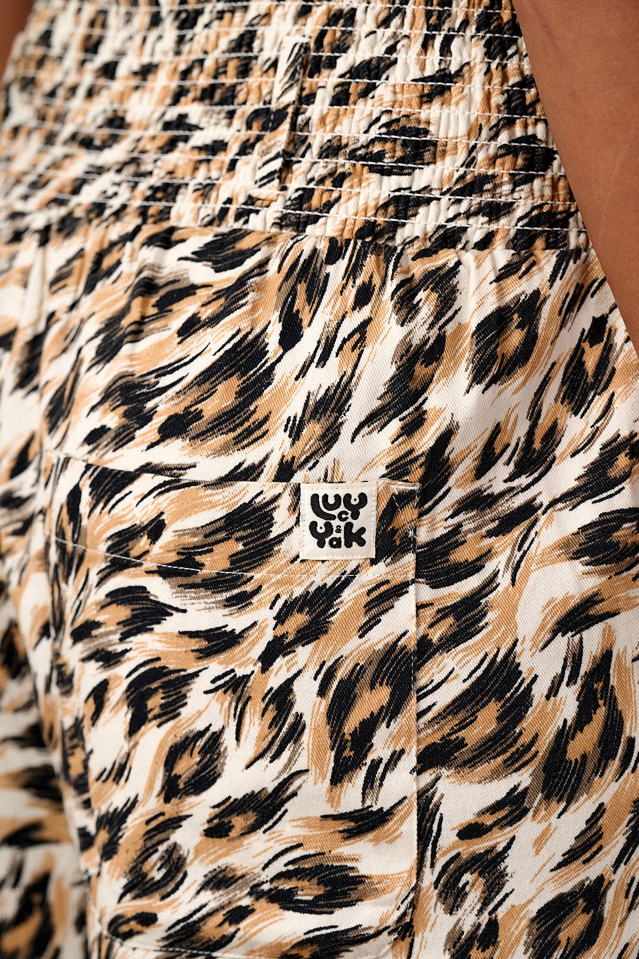 Alex - Wide Leg Cotton Trousers in Leo Swirl