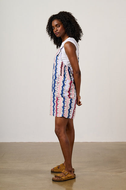 Alya - Viscose Dungarees Short in Wavy Floral Stripe