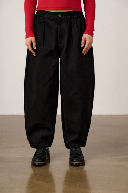 Ashby - Cotton Barrel Leg Trousers in Black