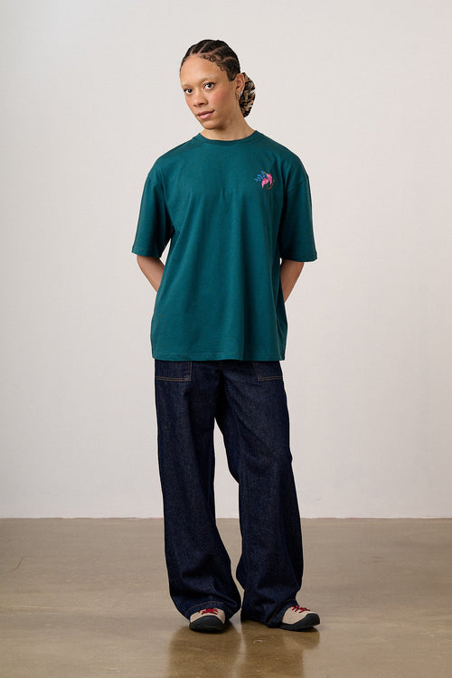 Benny - Oversized Cotton T-Shirt in Green Wild Expression Print