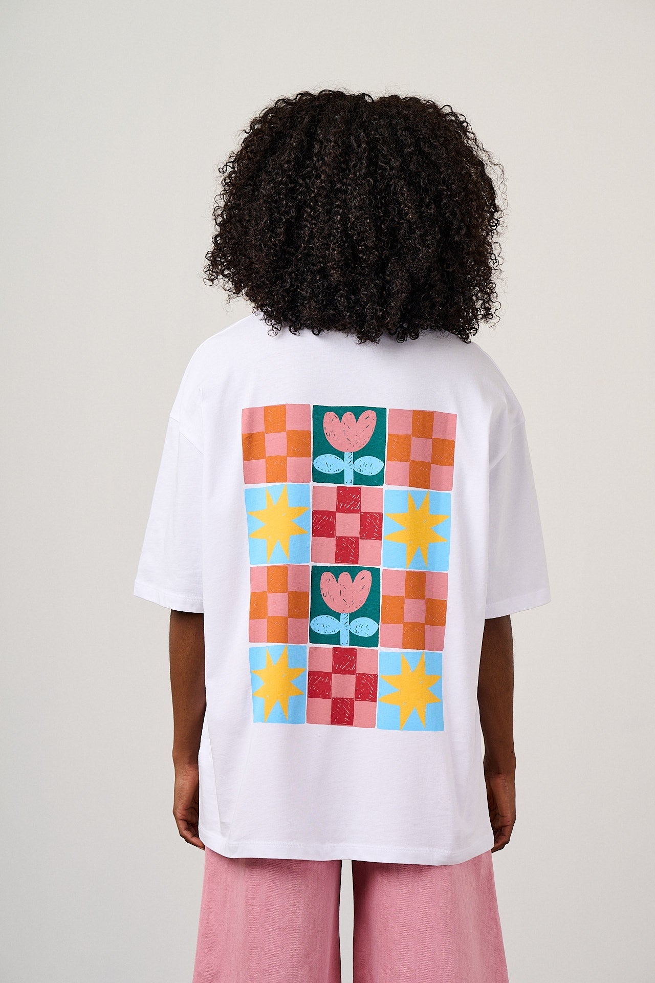 Benny - Oversized Cotton T-Shirt in White Tulip Print