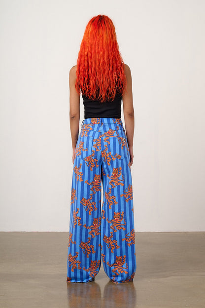 Carter - High Waisted Cotton Trousers in Blue Tiger Stripe