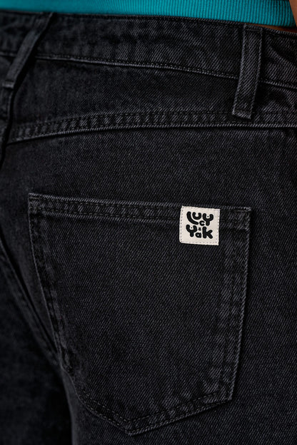 Carter - High Waisted Denim Jeans in Washed Black