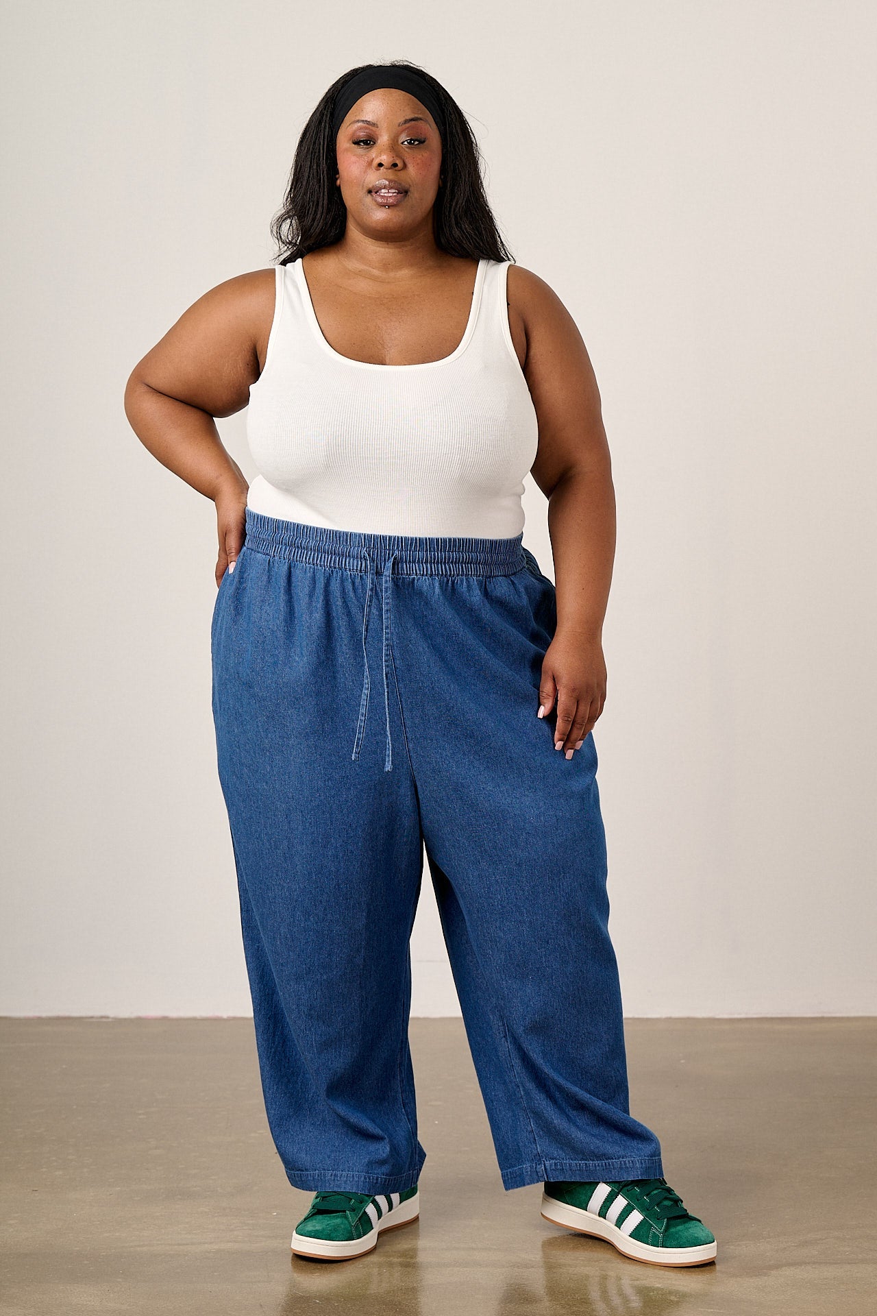 Chuck - Cotton Trousers in Mid Blue
