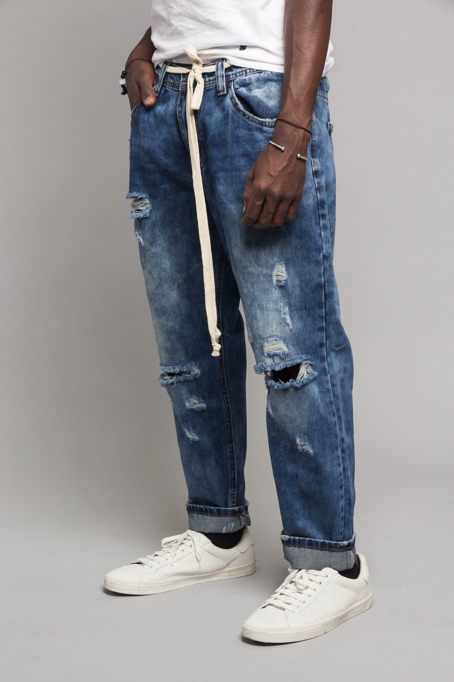 Distressed Cropped Jeans