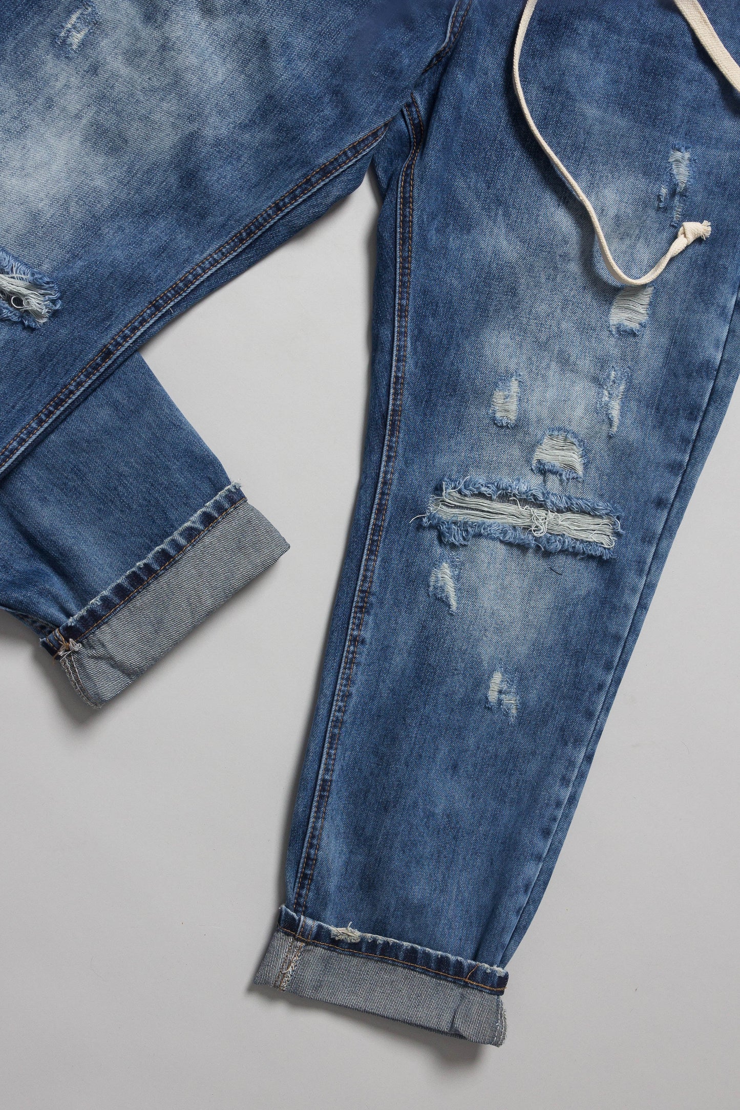 Distressed Cropped Jeans