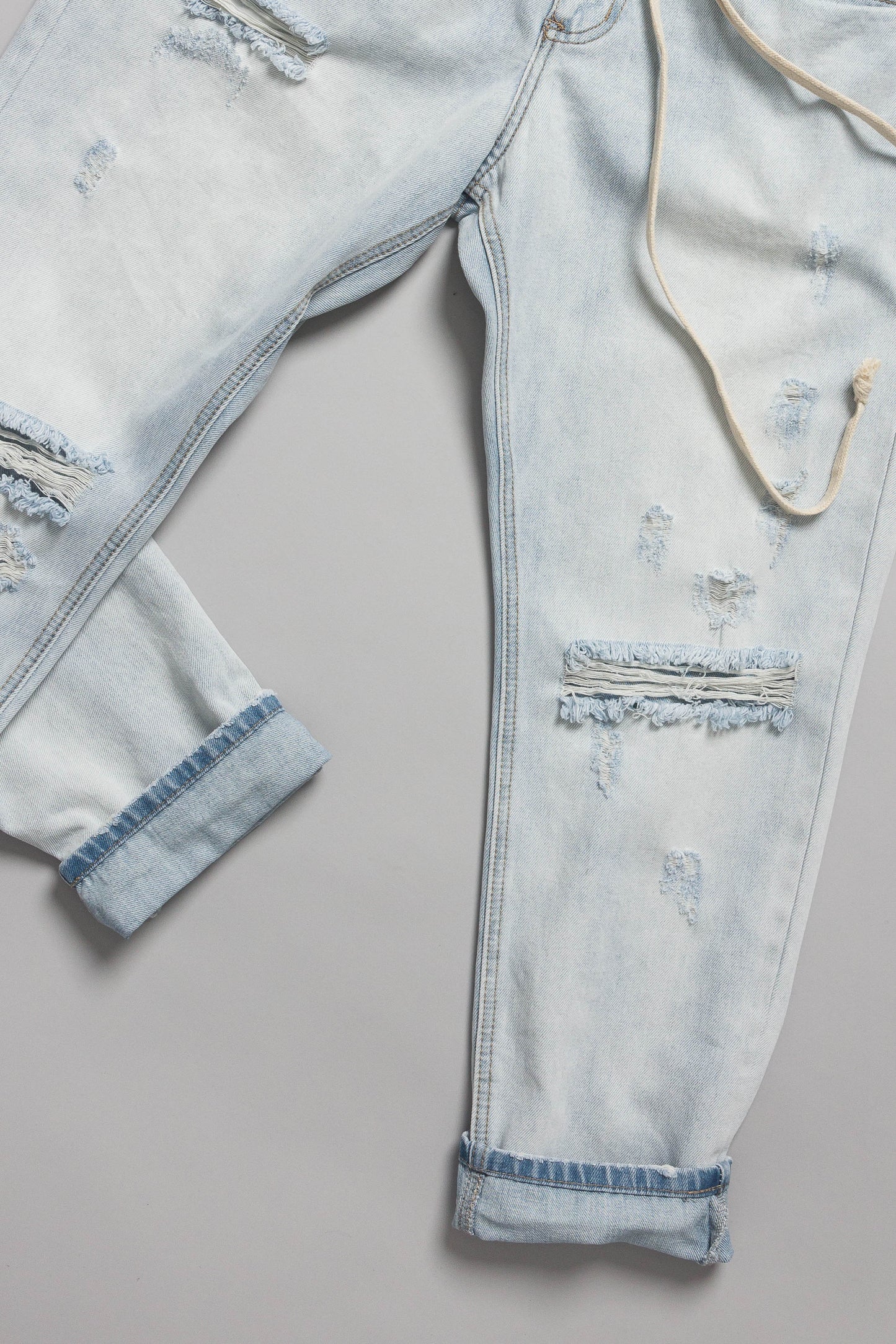Distressed Cropped Jeans