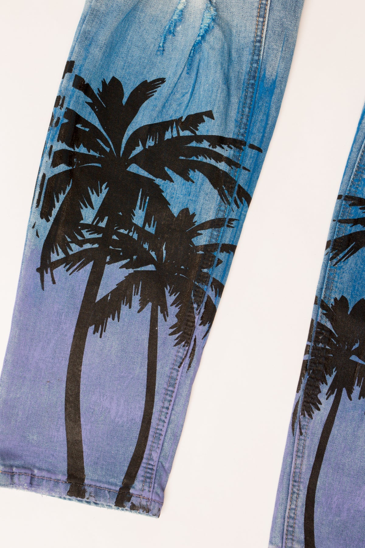 Distressed Airbrushed City Jeans