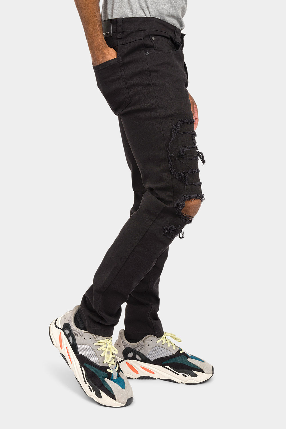 Distressed Solid Color Slim Fit Jeans