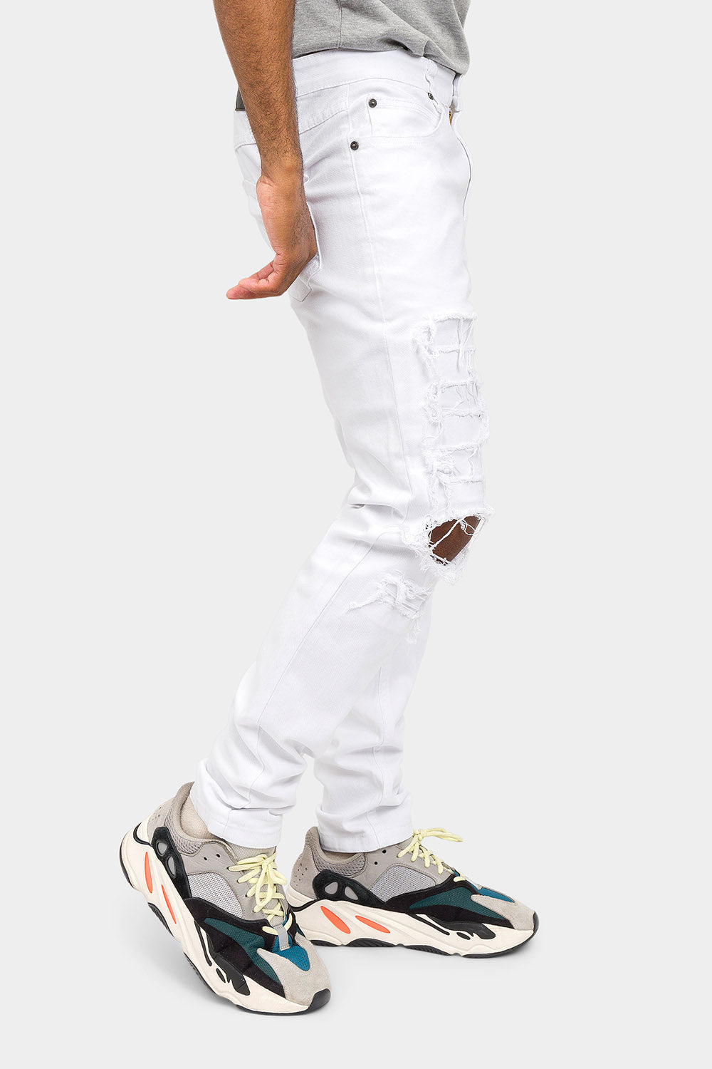 Distressed Solid Color Slim Fit Jeans