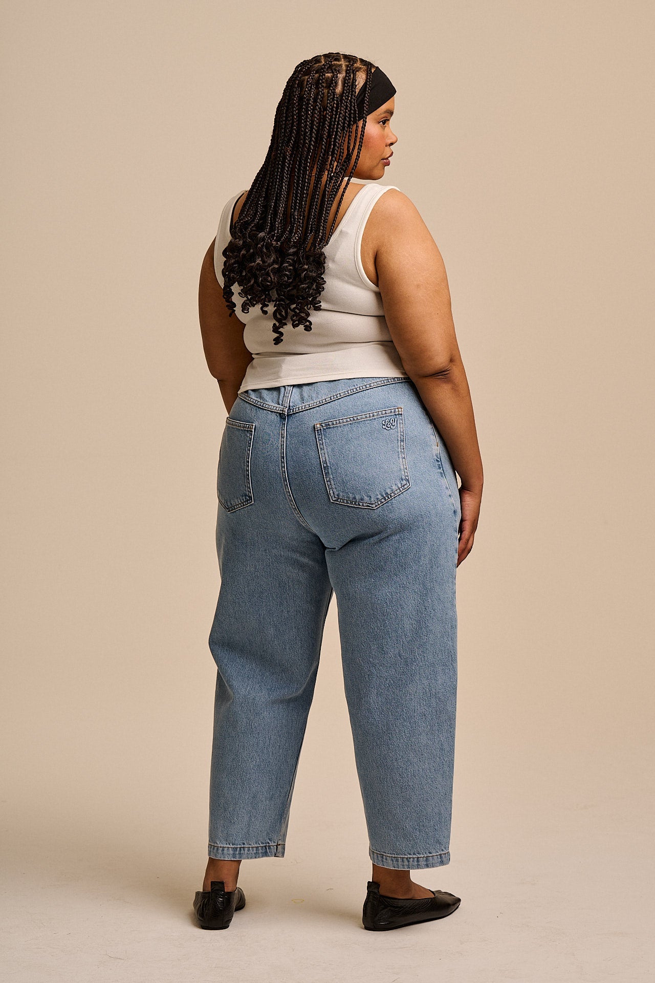 Drew - Cropped Straight Leg Cotton Trousers in Lightwash Blue