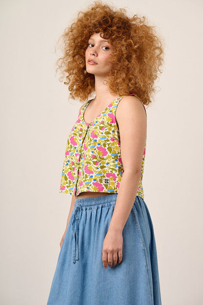 Etoile - Viscose Button Up Tank in Carnation Print