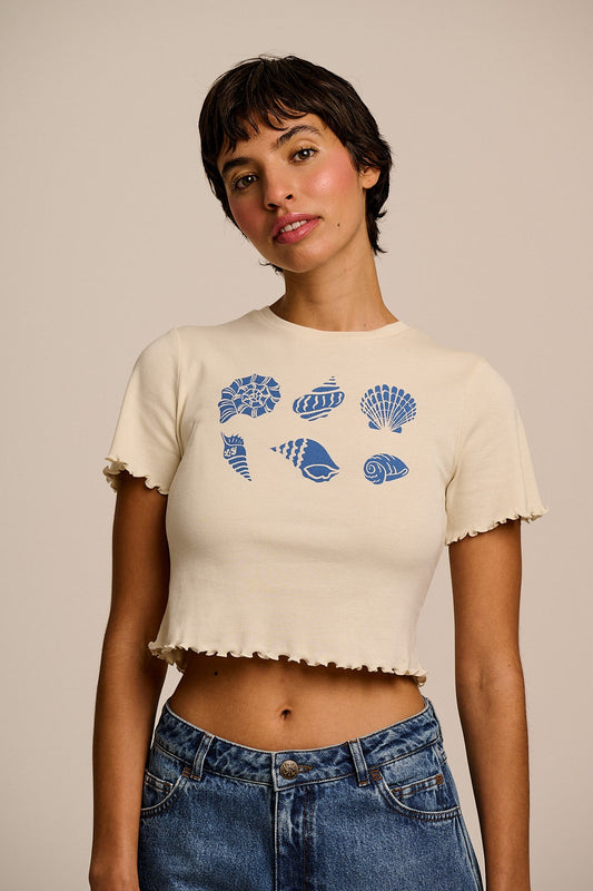 Greta - Cropped Cotton Top in Ecru Shell Print