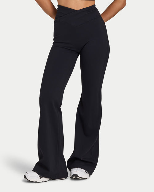 Womens Essential Flared Legging