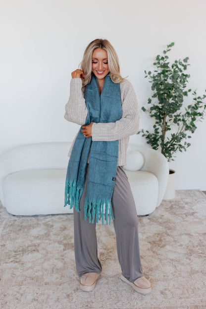 Snuggle Up Scarf