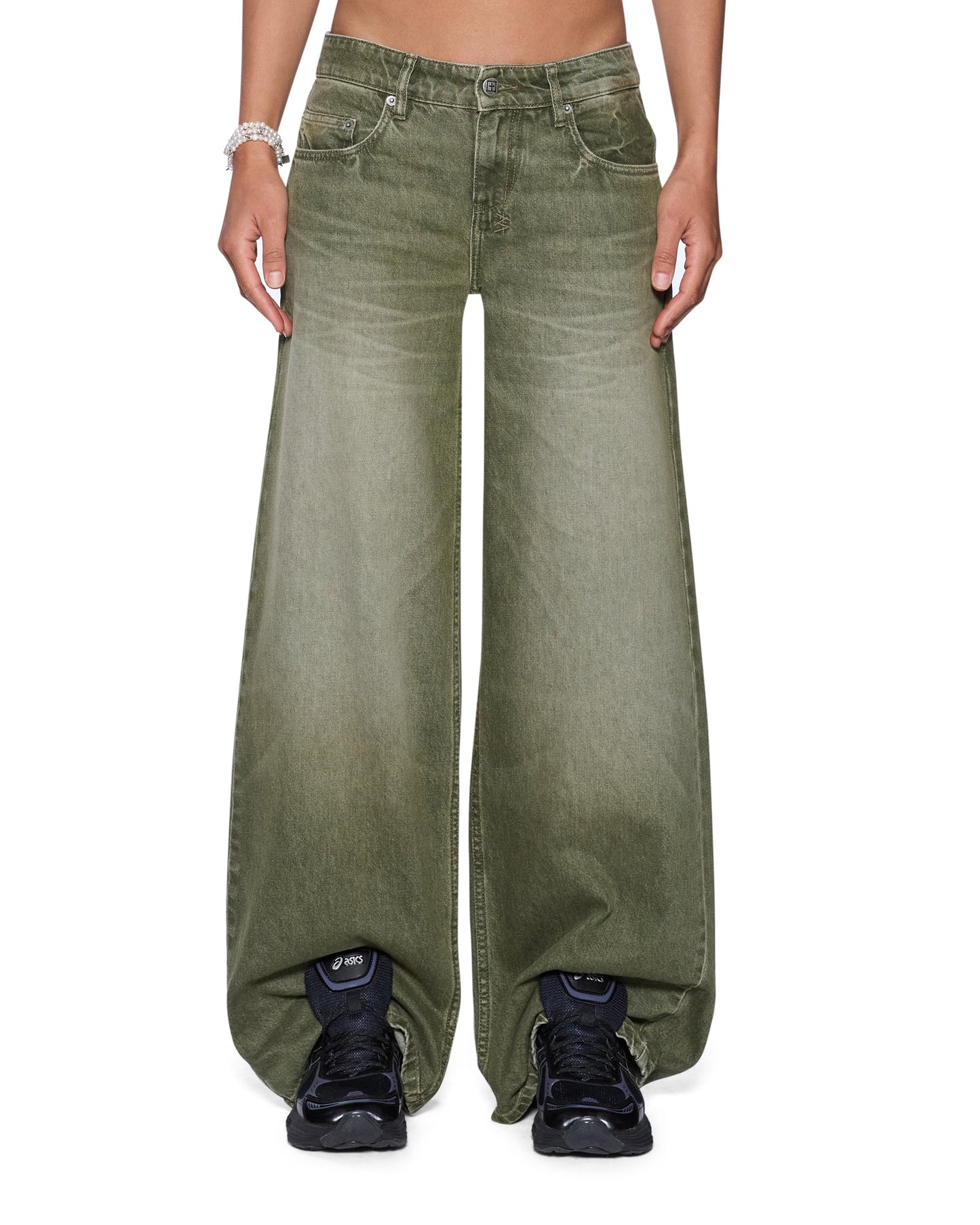 DROPOUT LOW RISE JEAN MILITANT GREEN