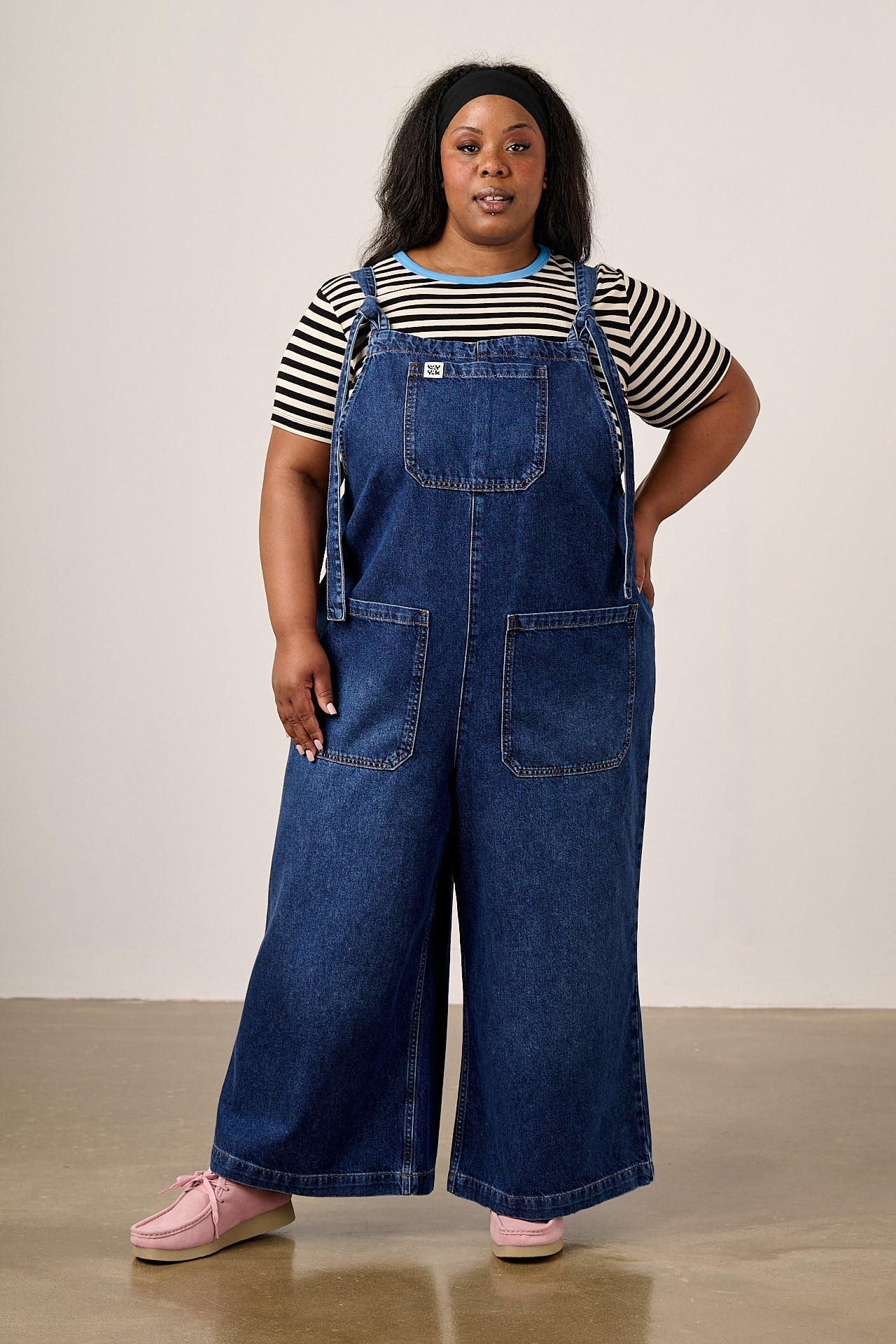 Jenny - Denim Wide Leg Dungarees in Vintage Wash