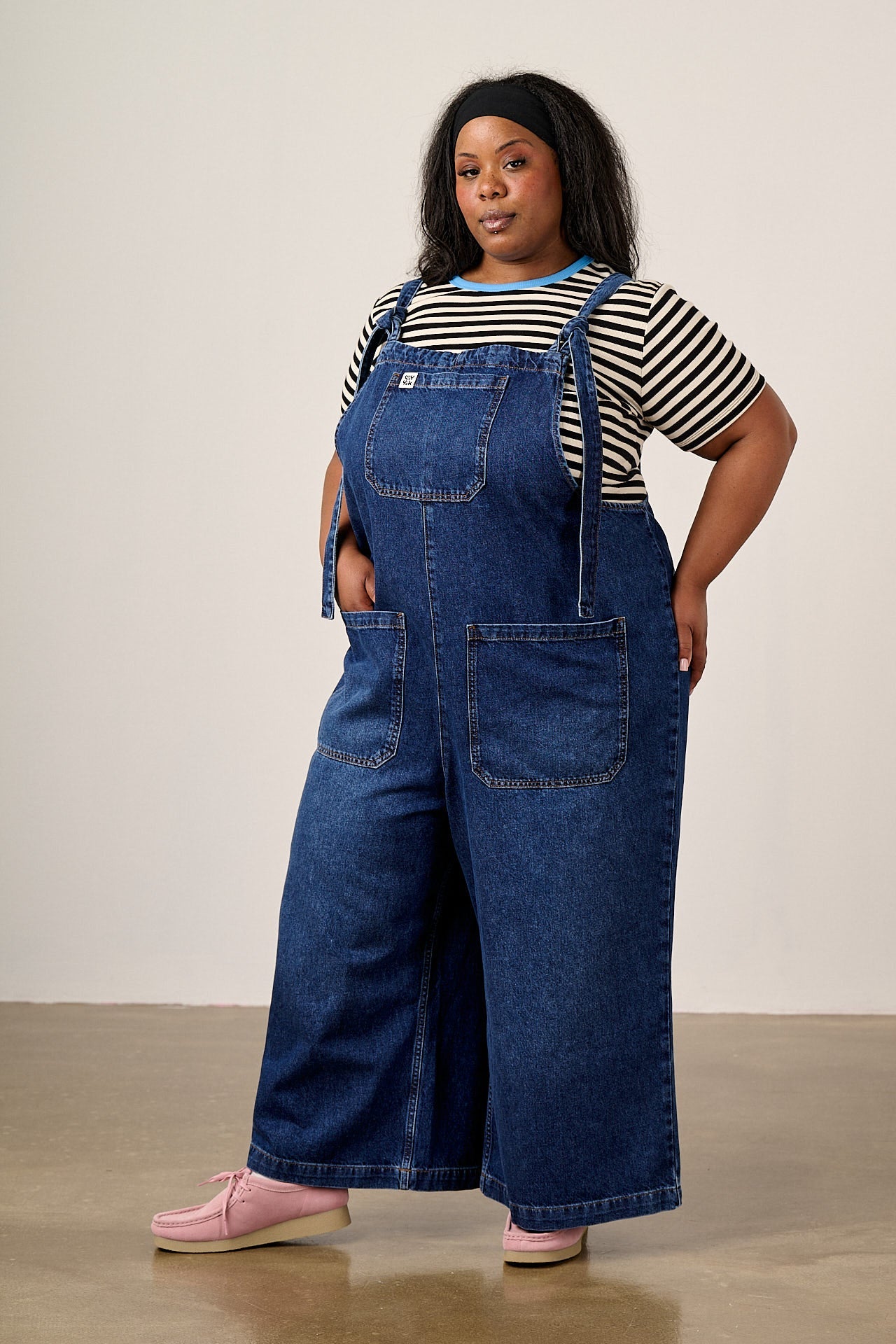 Jenny - Denim Wide Leg Dungarees in Vintage Wash