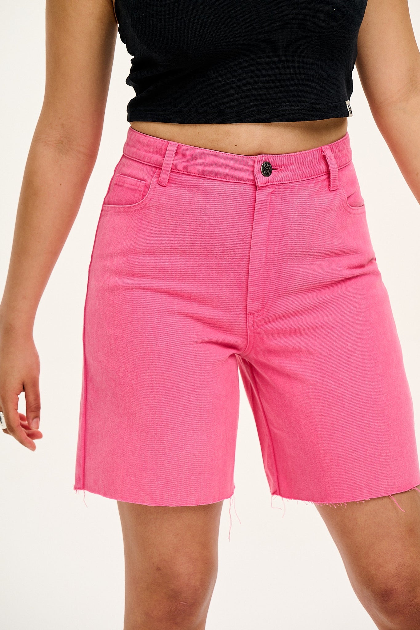 Parker - Denim Shorts in Pink Wash