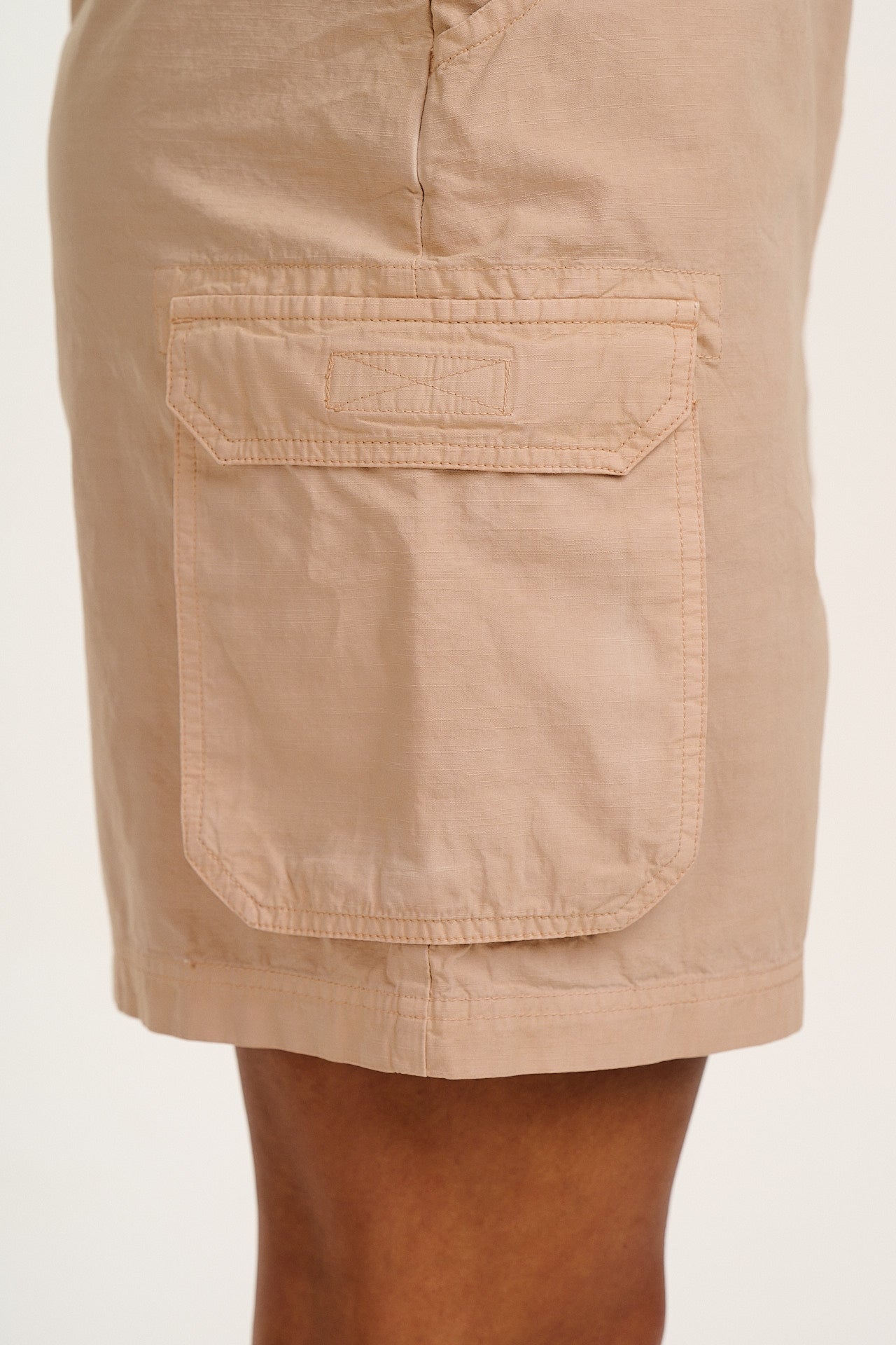 Colorado - Cotton Cargo Dungaree Shorts in Beige
