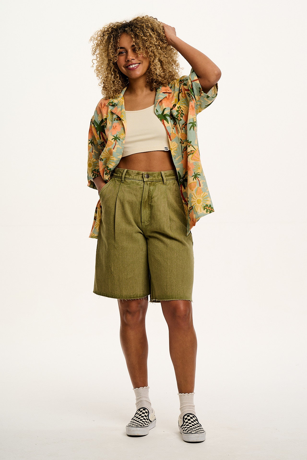 Cole - Denim Shorts in Khaki Green