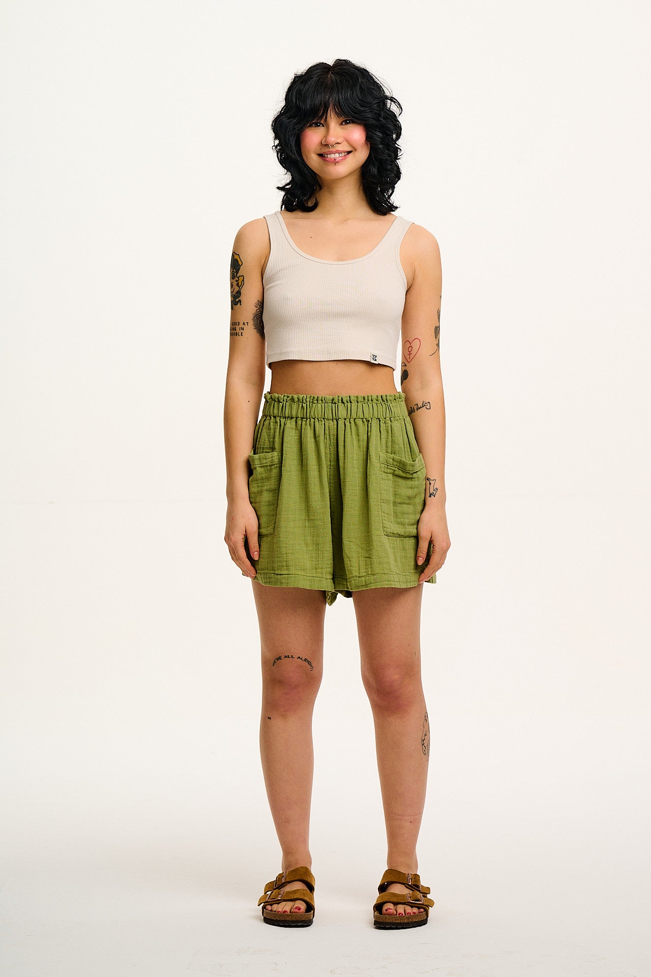 Sierra - Cotton Shorts in Herb Garden Green