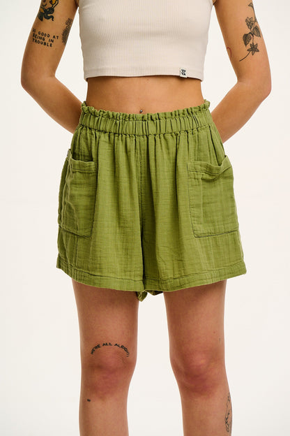Sierra - Cotton Shorts in Herb Garden Green