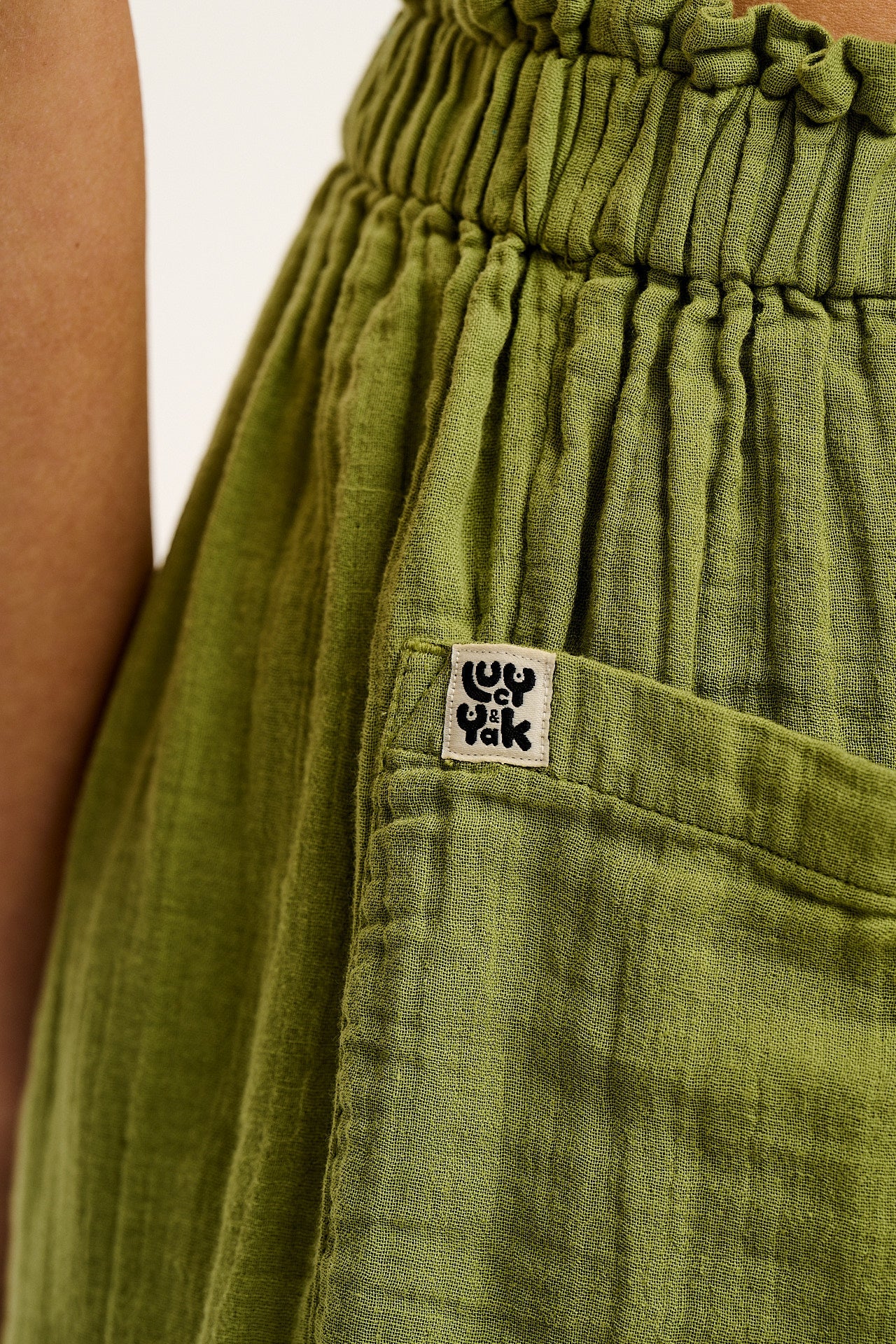 Sierra - Cotton Shorts in Herb Garden Green