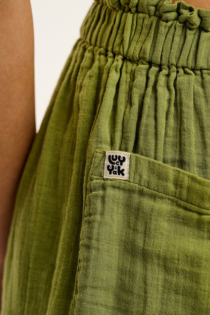 Sierra - Cotton Shorts in Herb Garden Green