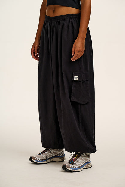 Rumi - Brushed Cotton Balloon Trousers in Black