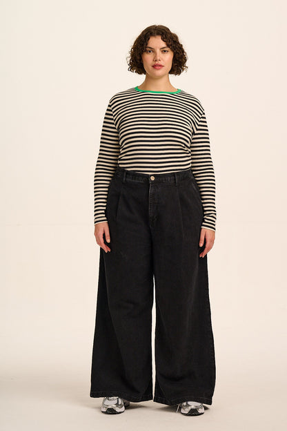 Tate - Denim Extra Wide Leg Jeans in Black Wash