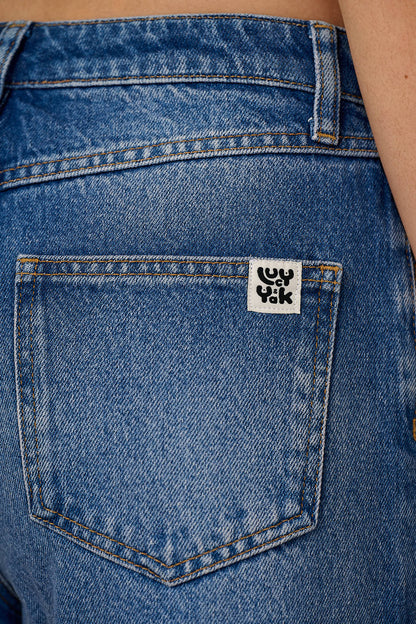 Carter - High Waisted Denim Jeans in Vintage Wash Blue