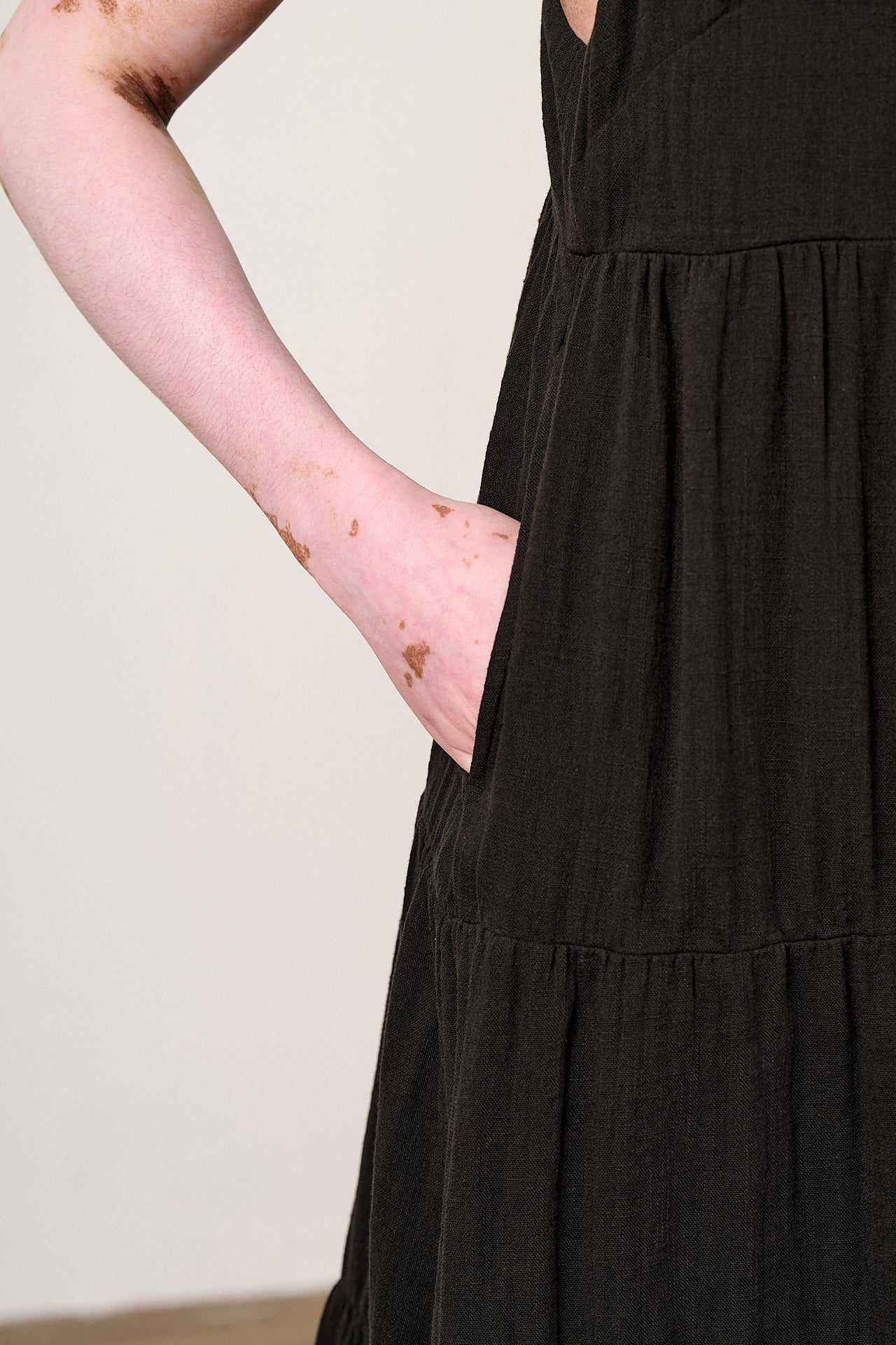 Mable - Cotton Dress in Black