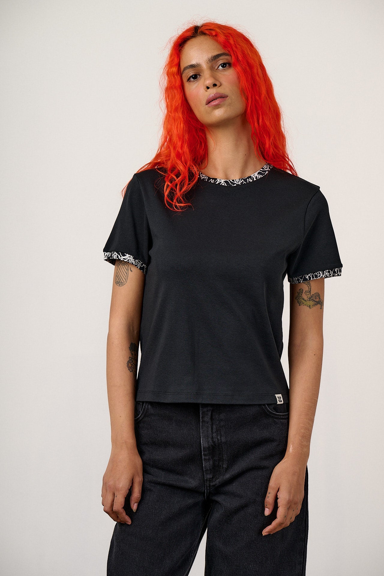 Maya - Cotton T-Shirt in Black Graffiti Trim