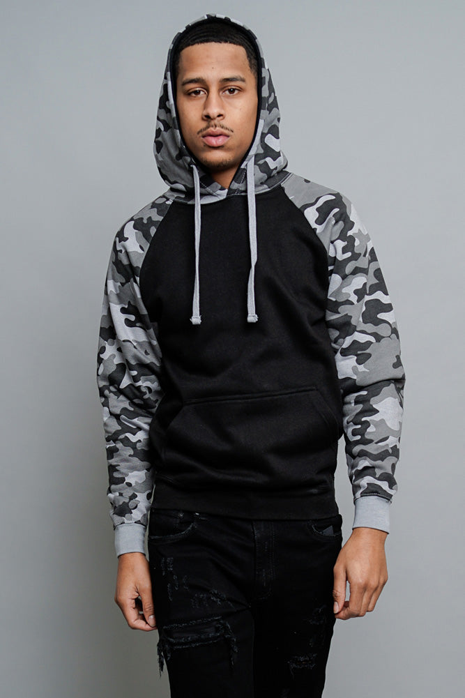 Contrast Raglan Sleeve Pullover Hoodie