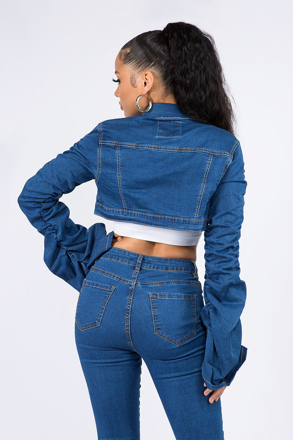 Women's Scrunched Bungee Sleeve Cropped Denim Jacket