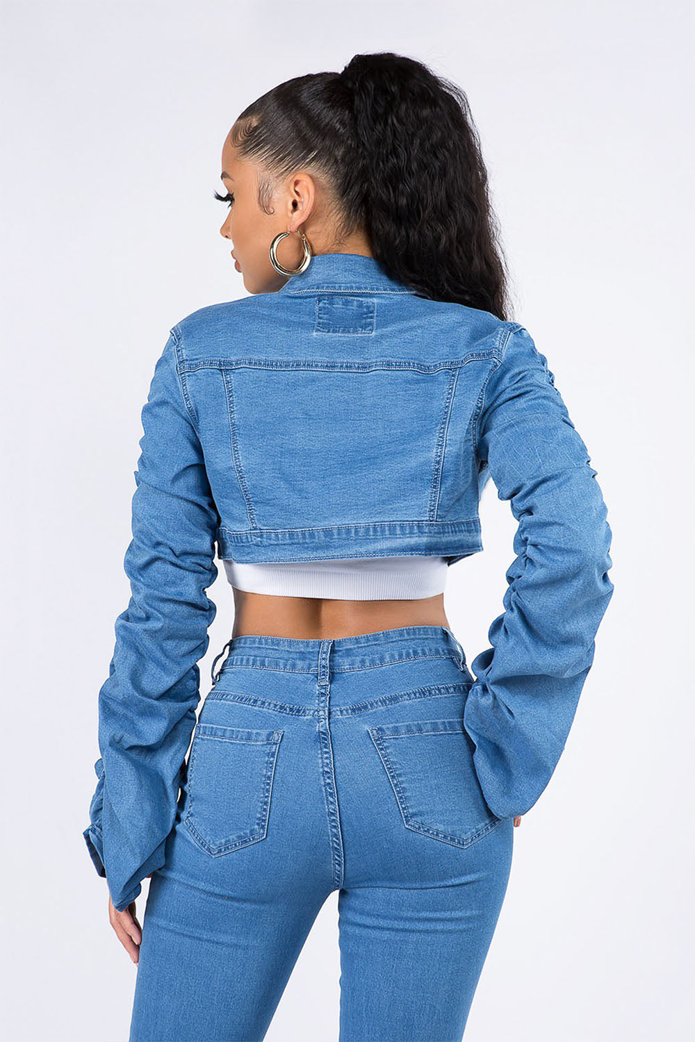 Women's Scrunched Bungee Sleeve Cropped Denim Jacket