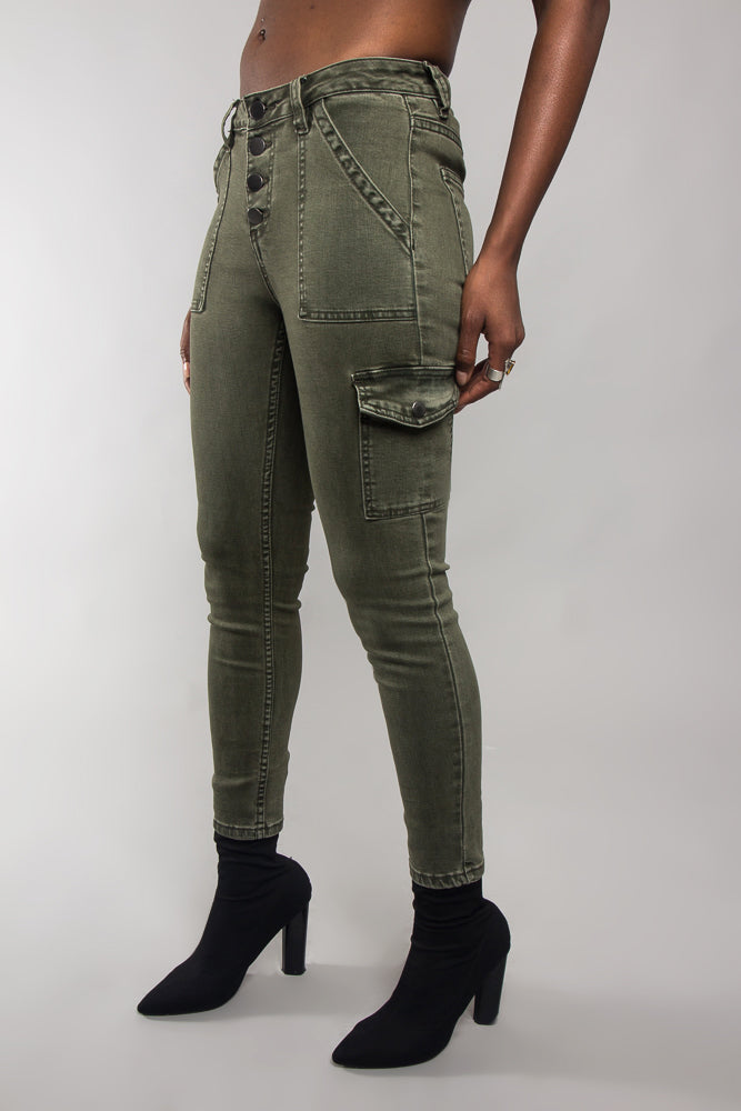 Buttoned Skinny Cargo Pants