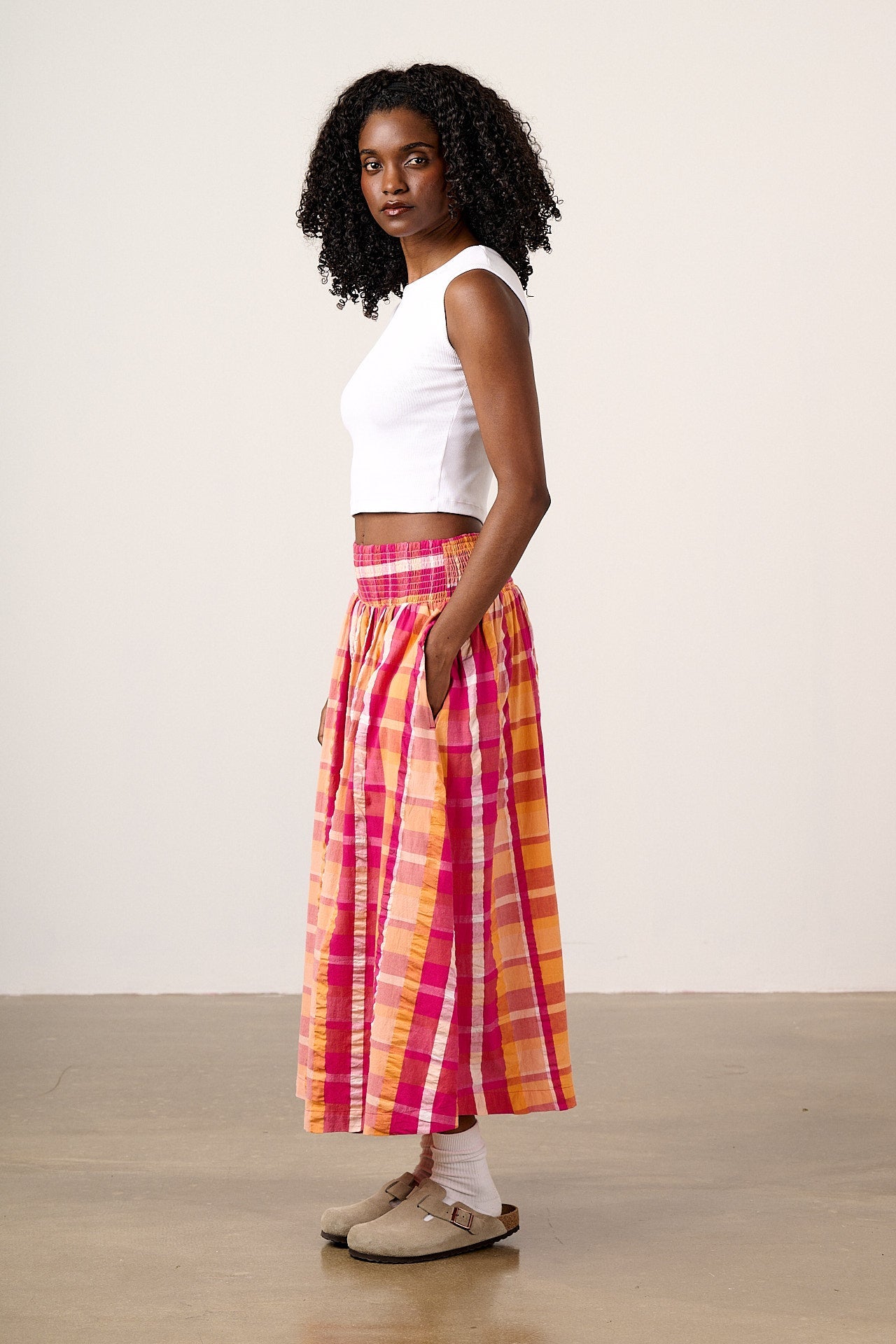 Sofiya - Midi Skirt in Madras Check