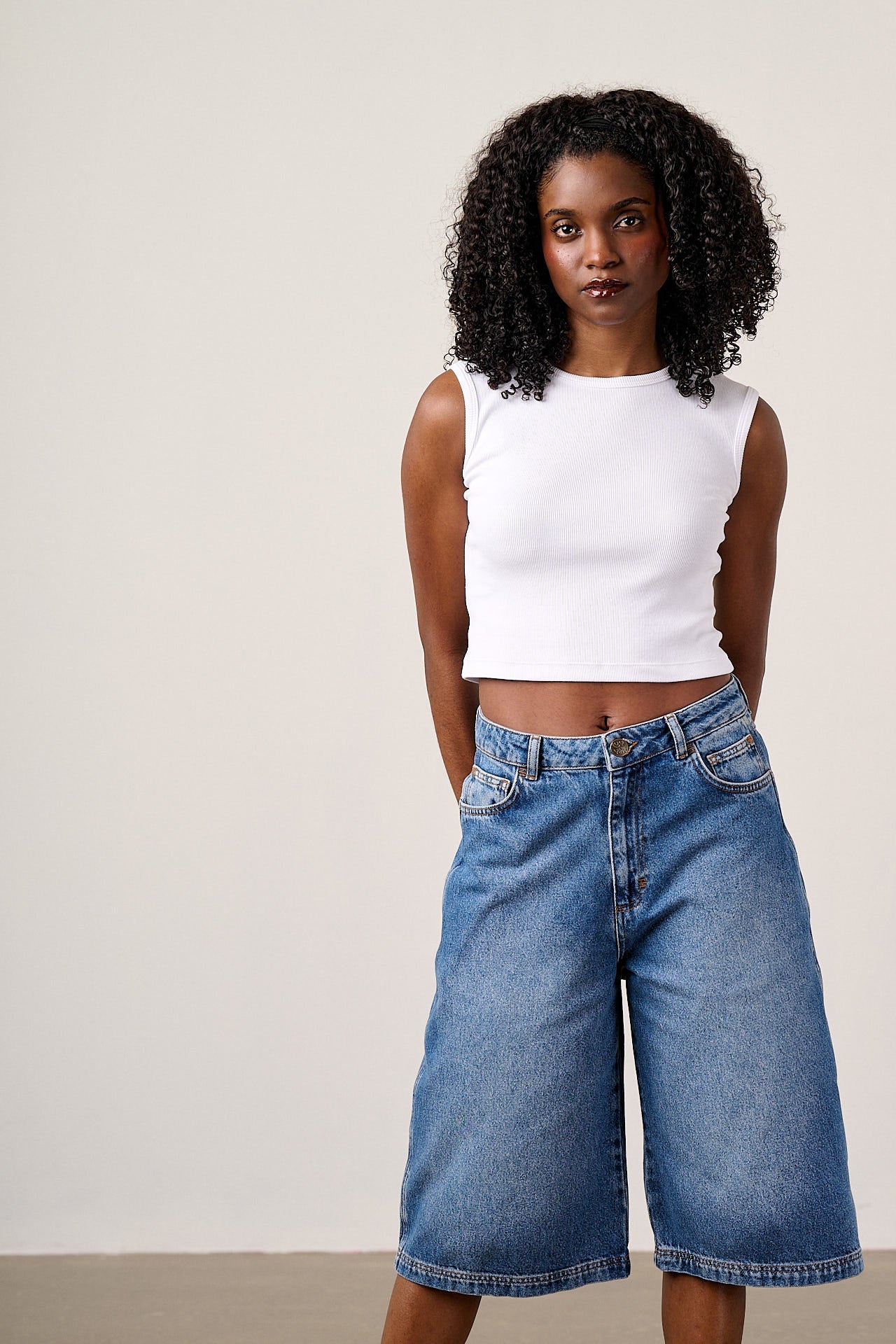 Sol - Denim Long Shorts in Vintage Wash