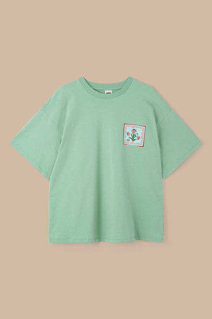 Benny - Oversized Cotton T-Shirt in Green Walled Blooms