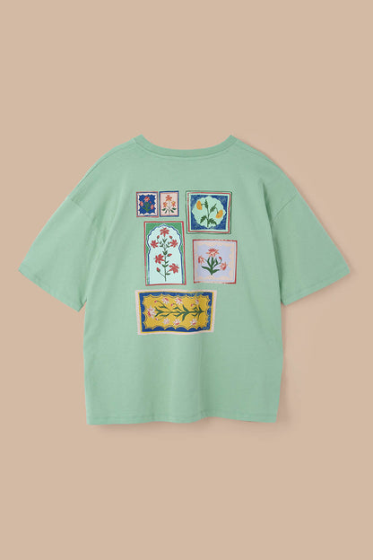Benny - Oversized Cotton T-Shirt in Green Walled Blooms