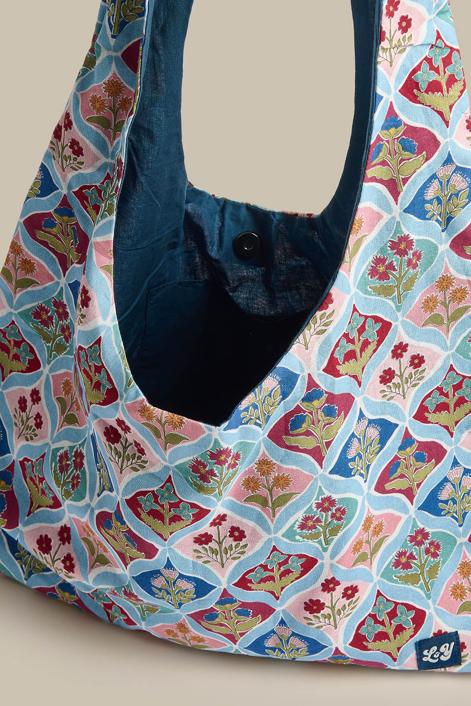 Elas - Tote Bag in Walled Blooms Print