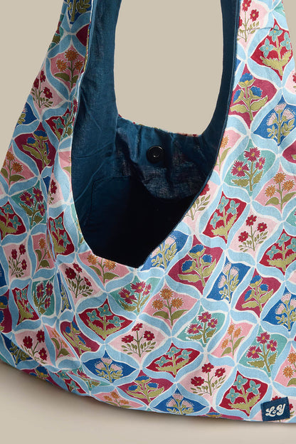 Elas - Tote Bag in Walled Blooms Print