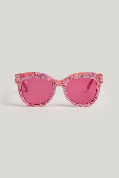 Mizuri - Cat Eye Sunglasses in Pink